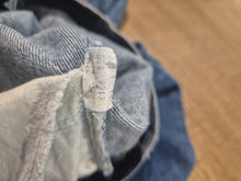 Carica l'immagine nel visualizzatore di Gallery, Levi's 519 vintage anni 80 Made in USA – W29 L32
