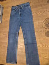 Carica l'immagine nel visualizzatore di Gallery, Levi's 519 vintage anni 80 Made in USA – W29 L32
