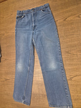 Carica l'immagine nel visualizzatore di Gallery, Levis Vintage Anni 70 White Tab W 30 L 30
