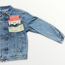 Carica l'immagine nel visualizzatore di Gallery, Giacca jeans Levi’s modello 70503 chiaro

