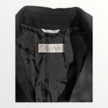 Carica l'immagine nel visualizzatore di Gallery, Soprabito nero Max Mara in lana
