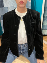 Carica l'immagine nel visualizzatore di Gallery, Blazer in velluto nero
