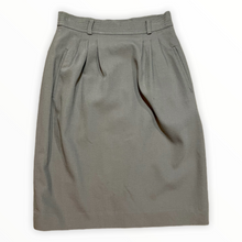 Carica l'immagine nel visualizzatore di Gallery, Gonna Weekend by Max mara
