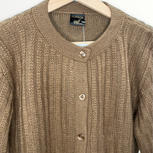 Carica l'immagine nel visualizzatore di Gallery, Cardigan di Alpaca marrone
