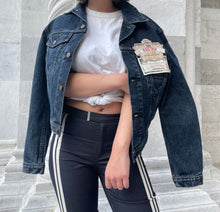 Carica l'immagine nel visualizzatore di Gallery, Giacca jeans Levi’s modello 71165 scura

