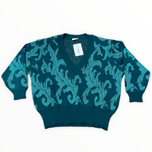 Carica l'immagine nel visualizzatore di Gallery, Maglione verde con scollo a V
