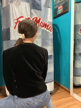 Carica l'immagine nel visualizzatore di Gallery, Blazer in velluto nero
