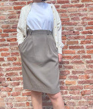 Carica l'immagine nel visualizzatore di Gallery, Gonna Weekend by Max mara

