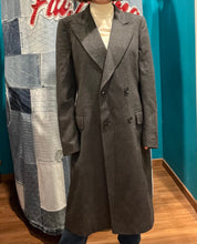 Carica l'immagine nel visualizzatore di Gallery, Cappotto in cashmere e lana
