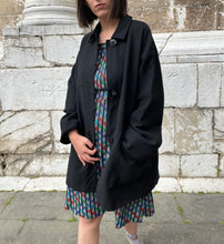 Carica l'immagine nel visualizzatore di Gallery, Soprabito nero Max Mara in lana
