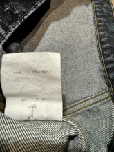 Carica l'immagine nel visualizzatore di Gallery, Giacca jeans Levi’s modello 71165 scura
