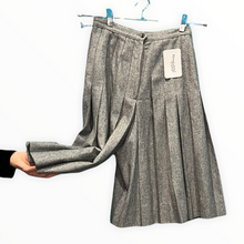 Carica l'immagine nel visualizzatore di Gallery, Gonna pantalone grigio in lana
